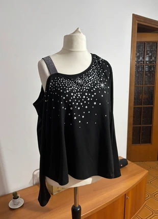 Maglietta nera taglia L, staat: Heel goed, maat: L / 40 / 12, € 2,00, € 2,80 inclusief Kopersbescherming