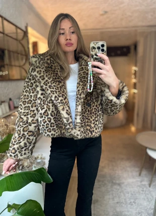 Manteau court fausse fourrure imprimé léopard stradivarius neuf, merk: Stradivarius, staat: Nieuw met prijskaartje, maat: S / 36 / 8, € 45,00, € 47,95 inclusief Kopersbescherming