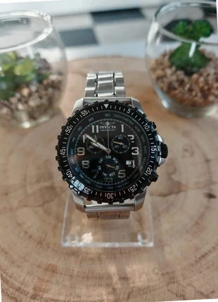 Montre Invicta IN-1326 Chronographe tachymètre dateur jour Hommes, marque: Invicta, état: Très bon état, taille: 43–46 mm, 49,90 €, 53,10 € Protection acheteurs (Pro) incluse