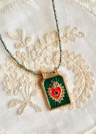 Ravissant collier amulette talisman cœur ardent et vert, état: Très bon état, 13,00 €, 14,35 € Protection acheteurs (Pro) incluse