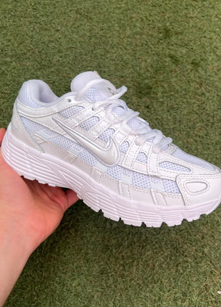 Nike p6000 blanche, marque: Nike, état: Neuf sans étiquette, taille: 36, 100,00 €, 105,70 € Protection acheteurs incluse