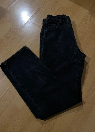 Jean noir, marque: Bershka, état: Très bon état, taille: S / 36 / 8, 7,00 €, 8,05 € Protection acheteurs incluse