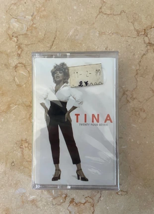 Musicassetta Tina Turner - Twenty Four Seven, zustand: Neu, mit Etikett, 8,00 €, 9,10 € inklusive Vinted-Käuferschutz