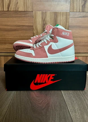 Chaussures Baskets Nike Jordan Air Ship authentiques neufs pointure 42.5, marke: Nike, zustand: Neu, mit Etikett, größe: 42.5, 65,00 €, 68,95 € inklusive Vinted-Käuferschutz