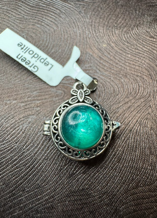 Colgante de Lepidolita verde cajita mágica, marque: Local, état: Neuf avec étiquette, 10,00 €, 11,20 € Protection acheteurs incluse
