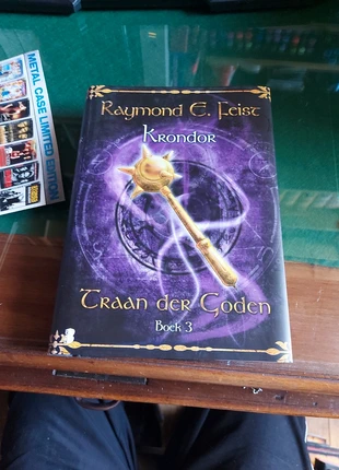 Boek krondor deel 3, staat: Heel goed, € 7,00, € 8,05 inclusief Kopersbescherming