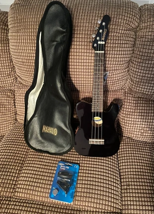 Mahalo UTL1E/BK Ukulele kit (new), brand: Mahalo, condition: New with tags, £70.00, £74.20 includes Buyer Protection