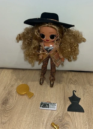 Poupée lol omg boss, marke: OMG, zustand: Sehr gut, größe: 5 Jahre / 110, 10,00 €, 11,20 € inklusive Vinted-Käuferschutz