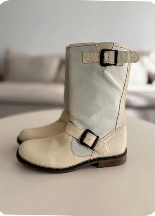 Bottes beige & crème à boucles – Taille 37 – Style vintage utilitaire La fee maraboutee, marque: La Fee Maraboutee, état: Neuf sans étiquette, taille: 37, 20,00 €, 21,70 € Protection acheteurs (Pro) incluse