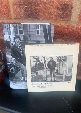 Bruce Springsteen Christmas Gift Book and 7inch Vinyl, condition: Very good, £8.00, £8.94 includes Buyer Protection