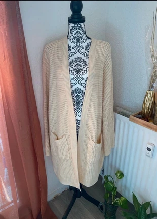 Cardigan long couleur crème, marque: Curve, état: Très bon état, taille: XXL / 44 / 16, 7,45 €, 8,52 € Protection acheteurs incluse