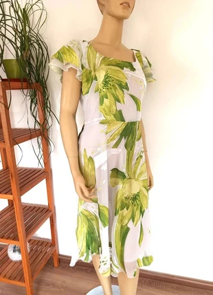 Vestido midi con flores verdes – Talla 52 (ajusta como una L), marca: confeyra, estado: Muy bueno, tamaño: L / 40 / 12, 12,00 €, 13,30 € Protección al comprador incluida