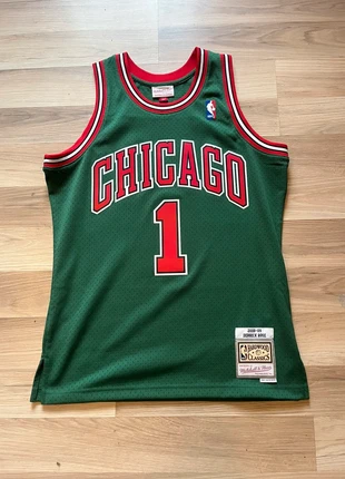 Maillot Derrick Rose Chicago bulls 2008-2009 swingman jersey, merk: Mitchell & Ness, staat: Nieuw zonder prijskaartje, maat: M, € 100,00, € 105,70 inclusief Kopersbescherming