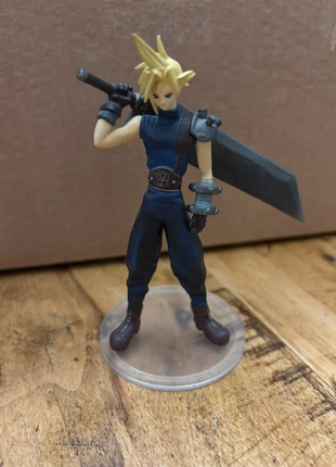 Cloud - Figurine Final Fantasy, brand: Final Fantasy, condizioni: Ottime, taglia: Taglia unica, €12.00, €13.30 include la Protezione acquisti