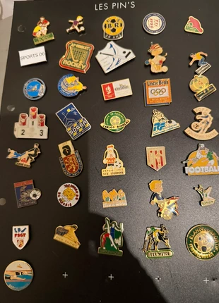 Pins vintage sports 0,50€ pièce 4€ les 10 pins, condition: Good, €1.00, €1.75 includes Buyer Protection