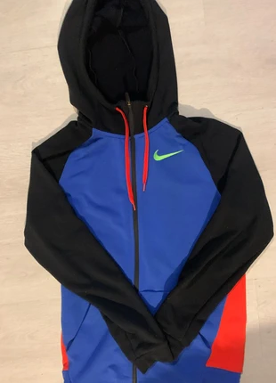 Veste nike S / bleu noir vert et rouge, merk: Nike, staat: Heel goed, maat: S, € 20,00, € 21,70 inclusief Kopersbescherming