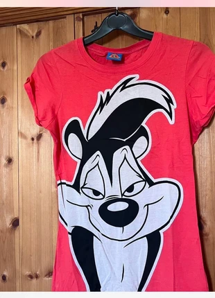 Looney Tunes Pepe Le Pew print tshirt, brand: Looney Tunes, condition: Very good, size: XS / 6, £3.00, £3.85 includes Buyer Protection