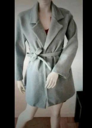 Superbe manteau exceptionnel neuf, marque: Le Dressing de Ouf, état: Neuf avec étiquette, taille: M / 38 / 10, 25,00 €, 26,95 € Protection acheteurs (Pro) incluse