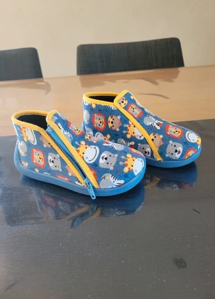 Pantoufles chaussons, marque: E.Leclerc, état: Très bon état, taille: 26, 4,00 €, 4,90 € Protection acheteurs incluse