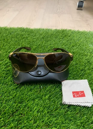 Ray-Ban Aviator Sunglasses with Case Classic Gold Frame, marca: Ray-Ban, estado: Muy bueno, 29,95 €, 32,15 € Protección al comprador incluida