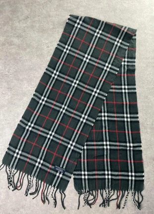 Écharpe Burberry en laine à carreaux gris, marque: Burberry, état: Très bon état, 34,00 €, 36,40 € Protection acheteurs (Pro) incluse