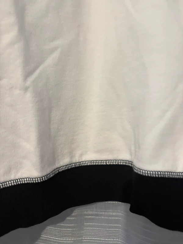 Pull rouge et blanc - photo numéro 6