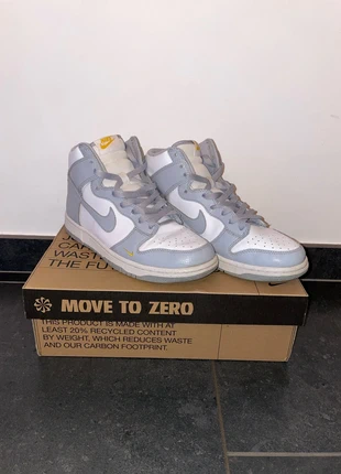 Nike Dunk High Next Nature Wolf Grey Marigold (ado), marque: Nike, état: Bon état, taille: 40, 10,00 €, 11,20 € Protection acheteurs incluse