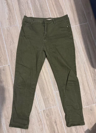 Pantalon effet jean vert foncé M’Sara, marque: M.Sara, état: Très bon état, taille: L / 40 / 12, 3,00 €, 3,85 € Protection acheteurs incluse