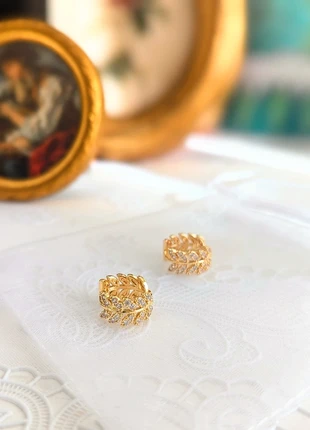 Beautiful gold-plated leaf earrings with zircon stones, marca: LVD, estado: Novo sem etiquetas, €19.99, €21.69 inclui Proteção do Comprador