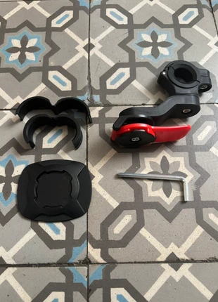 Support de téléphone pour guidon de moto vélo et scooter, zustand: Neu, 15,00 €, 16,45 € inklusive Vinted-Käuferschutz