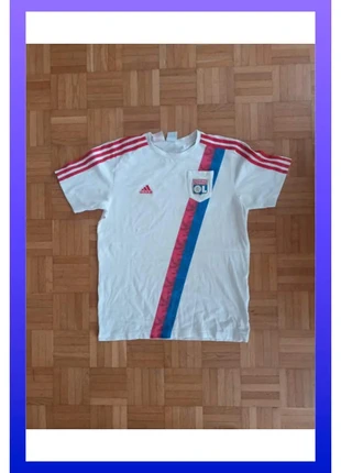 Maillot ol Lyon 2010 vintage football sport foot Adidas, marke: adidas, zustand: Sehr gut, größe: S, 18,00 €, 19,60 € inklusive Vinted-Käuferschutz