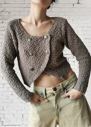 Gilet court texturé à boutons argentés – Style rétro chic, marque: Vintage Dressing, état: Très bon état, taille: M / 38 / 10, 10,00 €, 11,20 € Protection acheteurs incluse