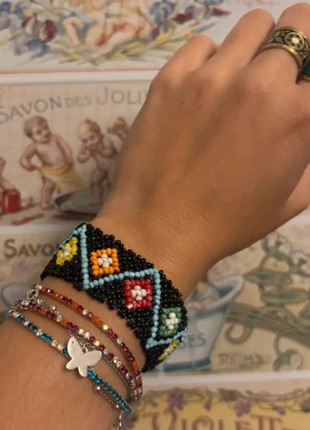 Bracelet élastique en perles, merk: amerindien, staat: Heel goed, € 2,00, € 2,80 inclusief Kopersbescherming