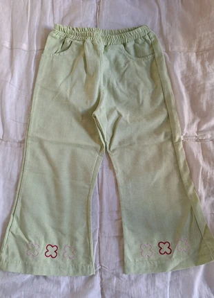 Calças verde claro 24 meses Pintainho NOVO, marca: pintainho, estado: Novo com etiquetas, tamanho: 18-24 meses / 86 cm, €3.50, €4.38 inclui Proteção do Comprador