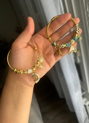 Bracelet charms, marque: Boutique indépendante, état: Très bon état, 8,00 €, 9,10 € Protection acheteurs incluse