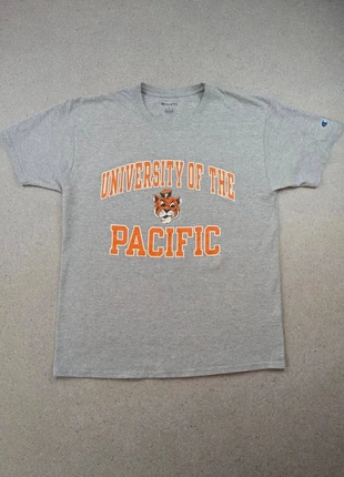 T-shirt Old School Champion coton gris col rond imprimé University Pacific | L Homme, marke: Champion, zustand: Sehr gut, größe: L, 6,00 €, 7,00 € beinhaltet Vinted-Käuferschutz Pro