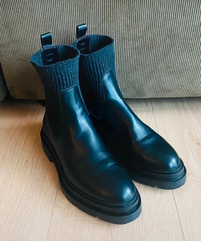 Zara Chelsea boots