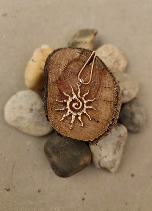 Collier spirale doré, marque: Spirale, état: Très bon état, 6,99 €, 8,04 € Protection acheteurs (Pro) incluse