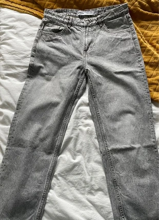 Jeans gris, marke: Bershka, zustand: Sehr gut, größe: M / 38 / 10, 10,00 €, 11,20 € inklusive Vinted-Käuferschutz