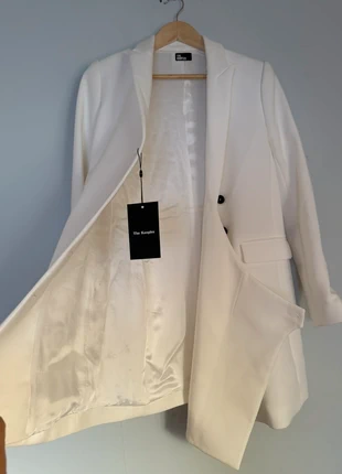 Robe mini blazer blanche The Kooples taille s, marke: The Kooples, zustand: Neu, mit Etikett, größe: S / 36 / 8, 95,00 €, 100,45 € inklusive Vinted-Käuferschutz