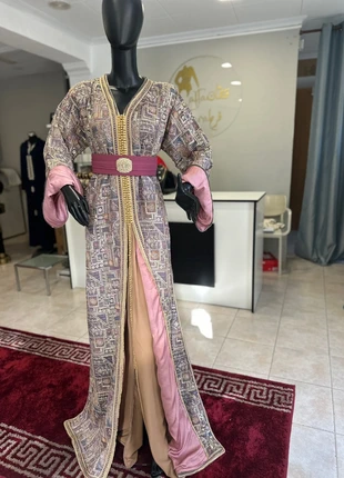 Caftan marocain 2 pièces – élégant & chic – comme neuf, brand: Tendance, condizioni: Ottime, taglia: Taglia unica, €145.00, €152.95 include la Protezione acquisti