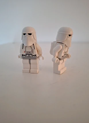 Snowtrooper 2x, merk: LEGO, staat: Heel goed, maat: 12-18 maanden / 80 cm, € 4,40, € 5,32 inclusief Kopersbescherming