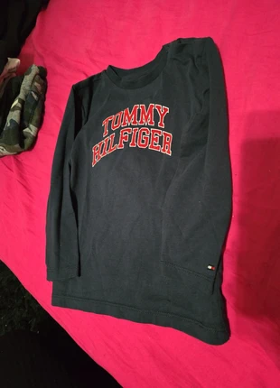 Pull Tommy 2ans, marque: Tommy Hilfiger, état: Très bon état, taille: 18-24 mois / 86 cm, 12,00 €, 13,30 € Protection acheteurs incluse