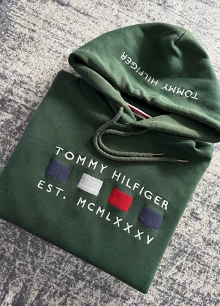 Pull à capuche Tommy Hilfiger – Vert foncé – Taille S – Très bon état (9/10), marque: Tommy Hilfiger, état: Très bon état, taille: S, 27,00 €, 29,05 € Protection acheteurs incluse