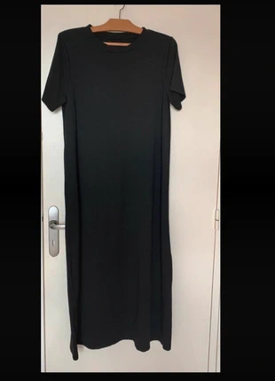 Robe simple longue noire, staat: Heel goed, maat: L / 40 / 12, € 8,00, € 9,10 inclusief Kopersbescherming