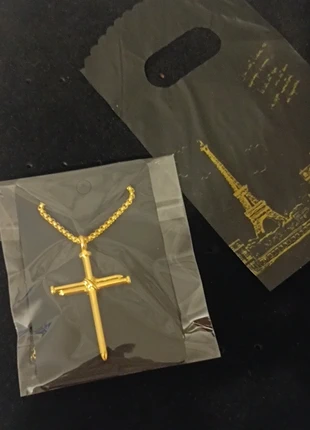 Chaîne avec pendentif croix homme, marque: le palais des bijoux, état: Neuf sans étiquette, 10,99 €, 12,24 € Protection acheteurs incluse