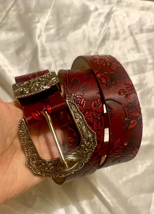 Burgundy silver belt, condition: Very good, size: 34 inches, £8.02, £9.12 includes Buyer Protection Pro