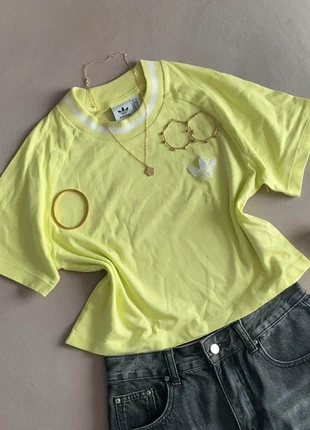 Vintage 2000er Adidas Shirt, marke: adidas, zustand: Neu, größe: S / 36 / 8, 6,00 €, 6,50 € inklusive Vinted-Käuferschutz