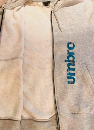 Veste zippée Umbro – Gris clair, brand: Umbro, condition: Very good, size: S, €14.00, €15.40 includes Buyer Protection