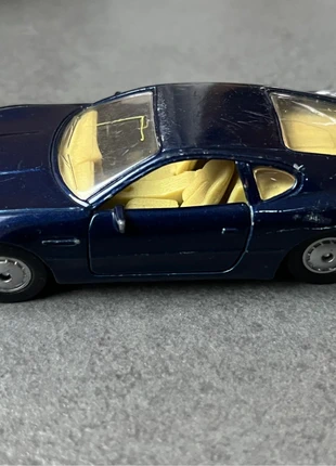 Maisto Shell Aston Martin DB7 1/40, merk: Shell, staat: Goed, maat: Universeel, € 2,00, € 2,80 inclusief Kopersbescherming